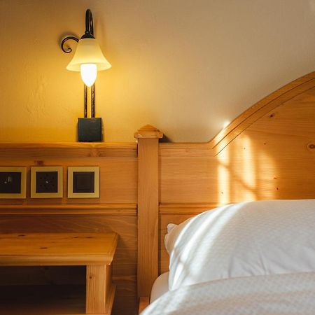 Guesthouse By The Rex Zermatt Ngoại thất bức ảnh