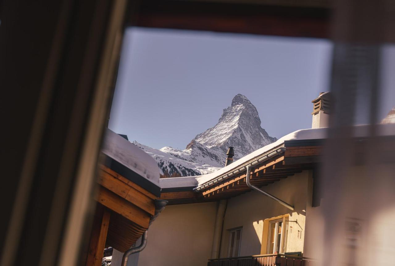 Guesthouse By The Rex Zermatt Ngoại thất bức ảnh