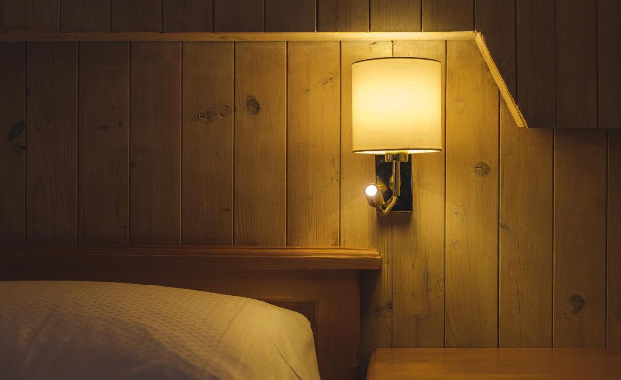 Guesthouse By The Rex Zermatt Ngoại thất bức ảnh